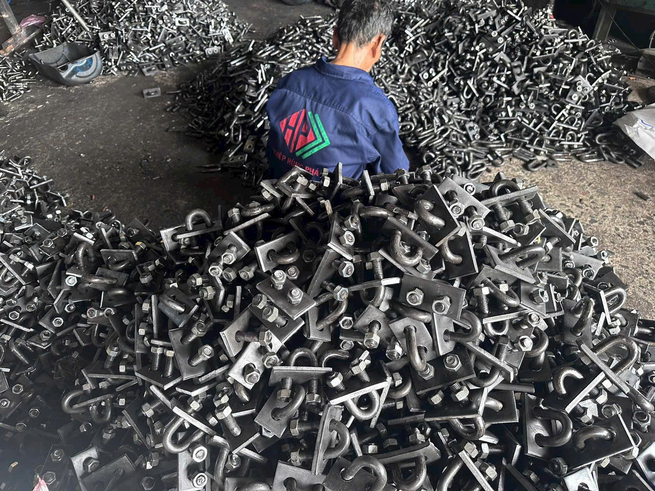 Cóc nối thép