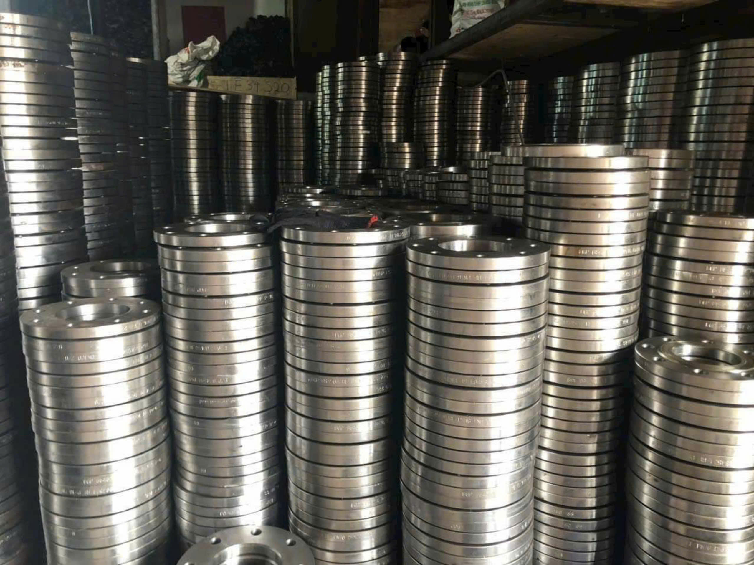 Địa chỉ gia công mặt bích theo yêu cầu