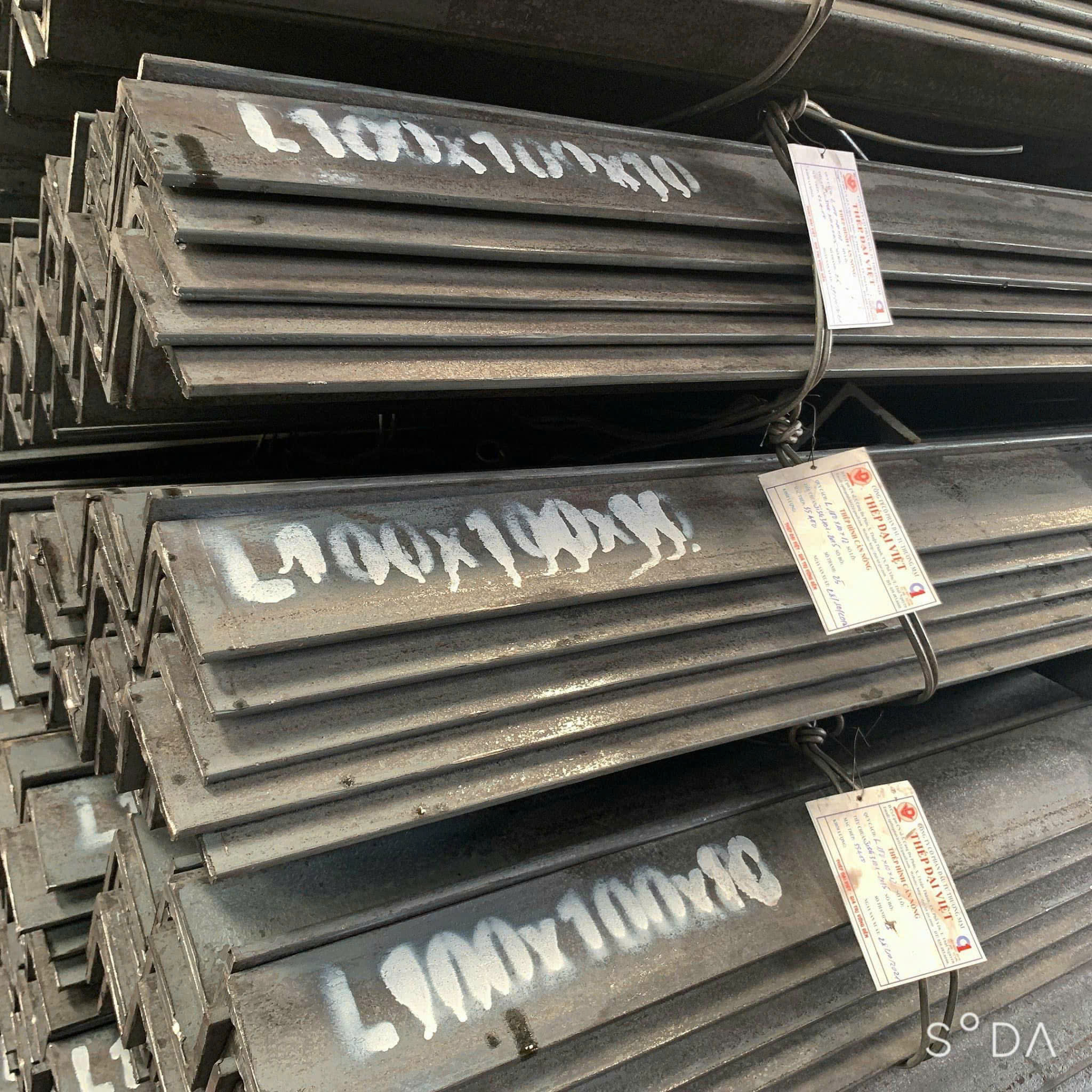 Thép hình V100