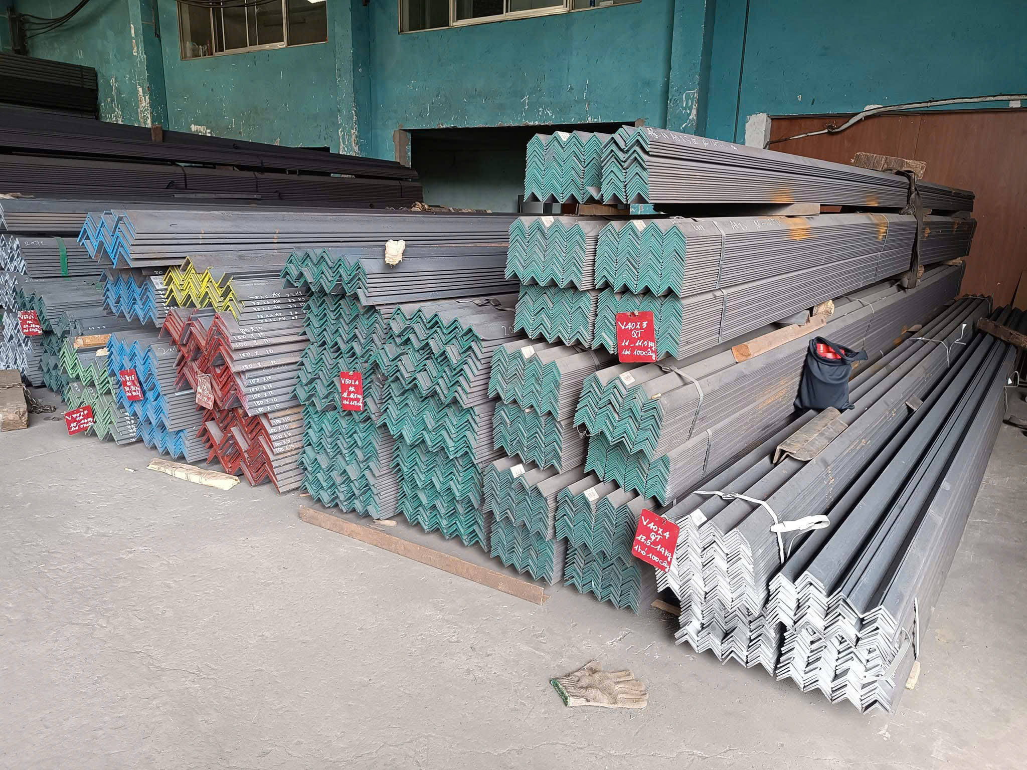 Sắt V4
