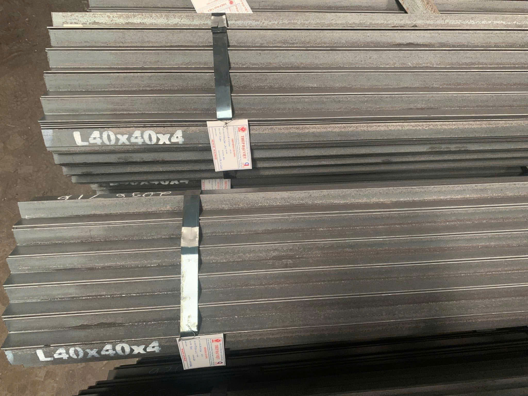 Sắt V4
