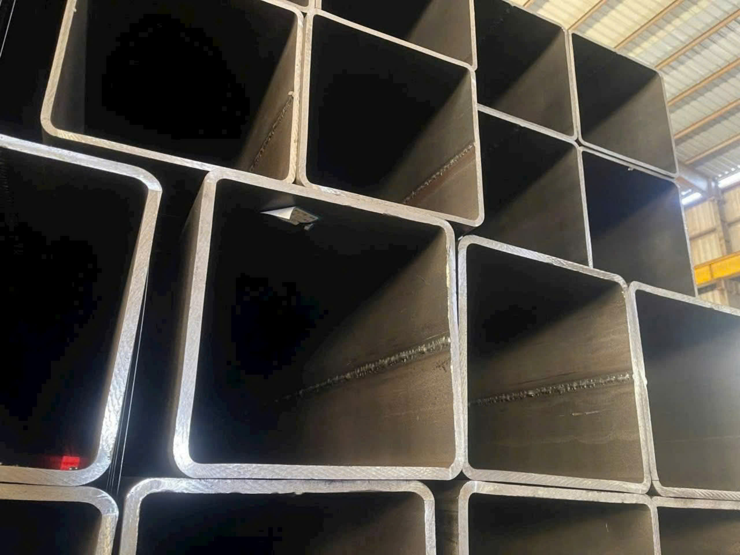 Thép hộp nhập khẩu Trung Quốc